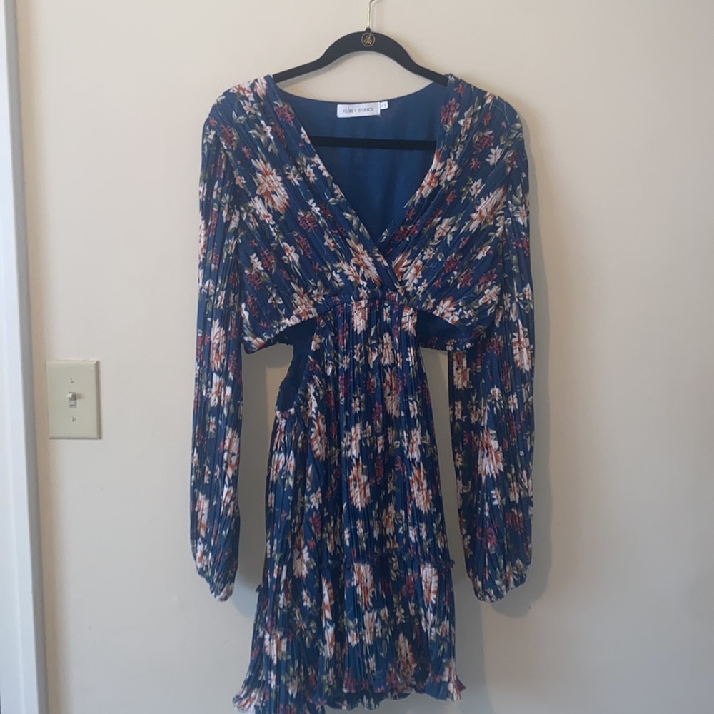 Blue Floral Pattern Side Cutout Dress size XL - Picture 5 of 6